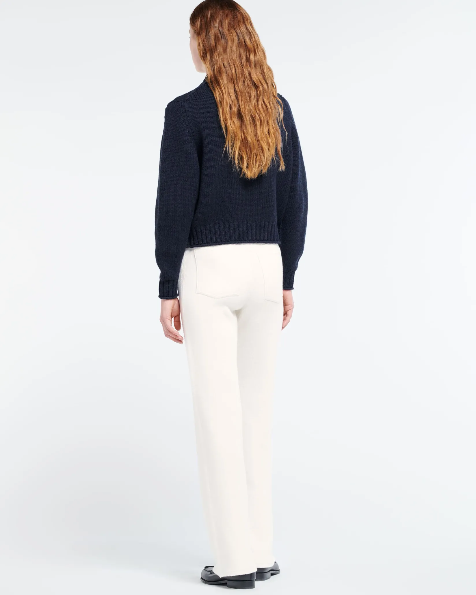 Women Barrie Cardigan in chunky cashmere with gold buttons