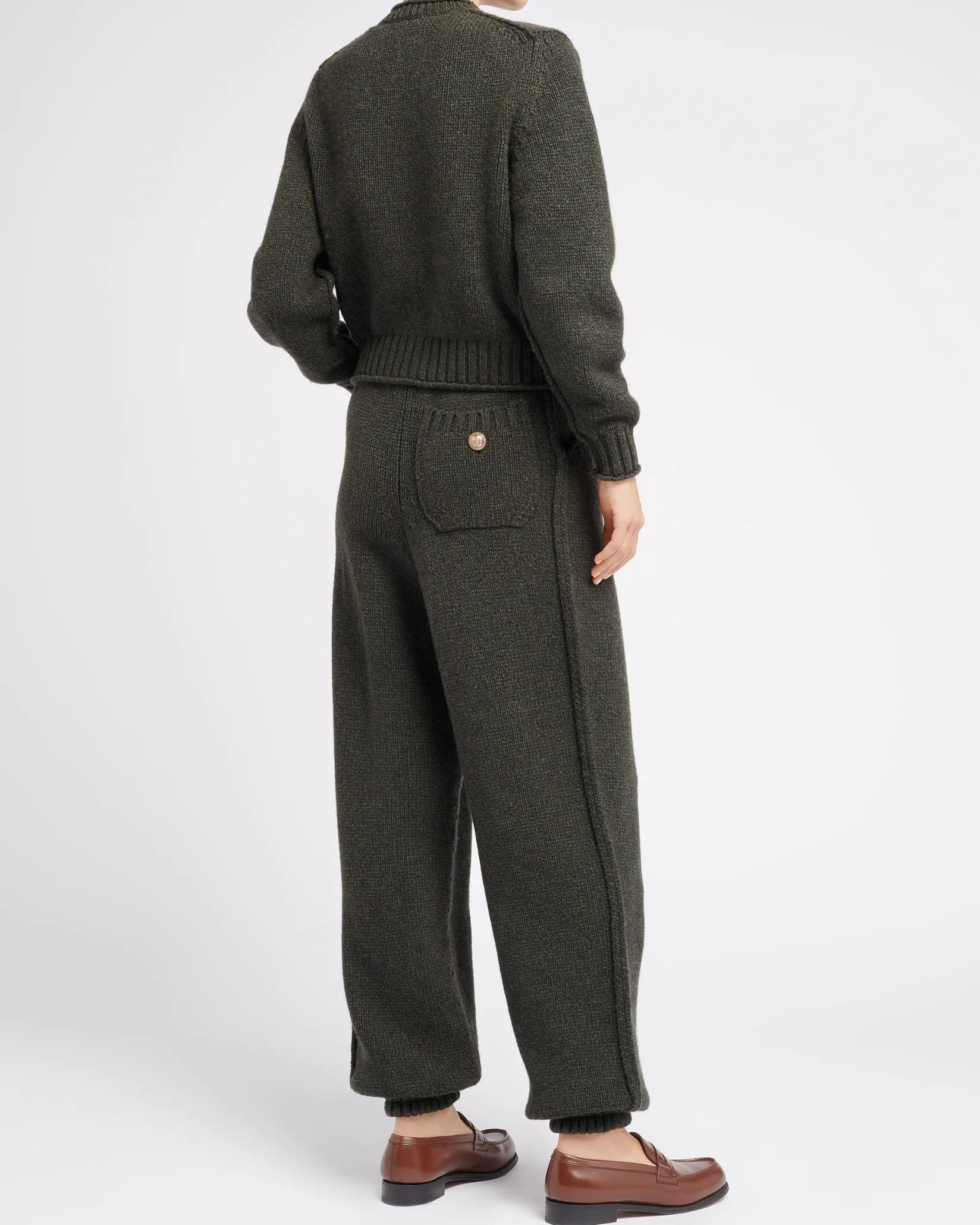 Women Barrie Cardigan in chunky cashmere with gold buttons
