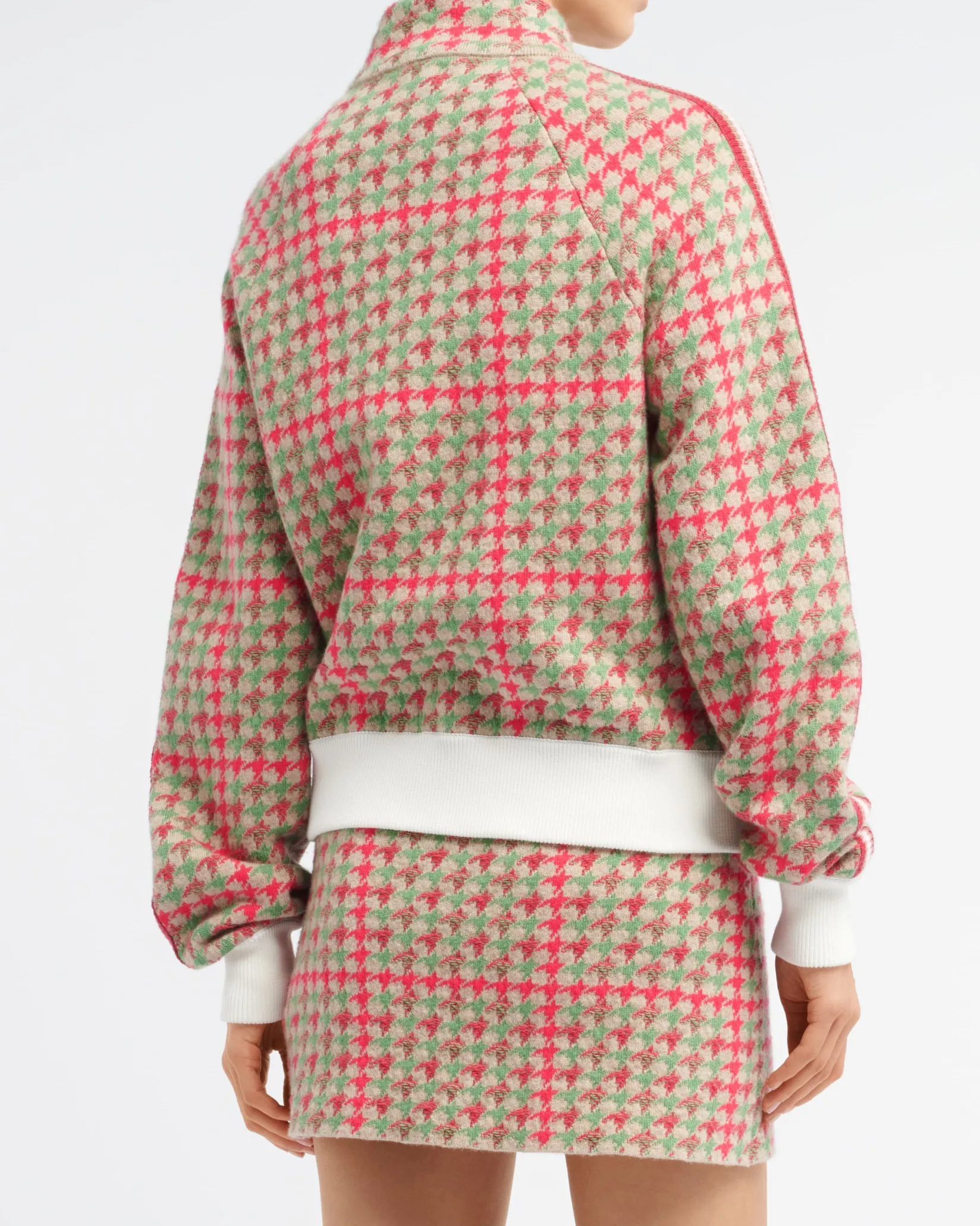 Women Barrie Cashmere and wool jacket with houndstooth pattern