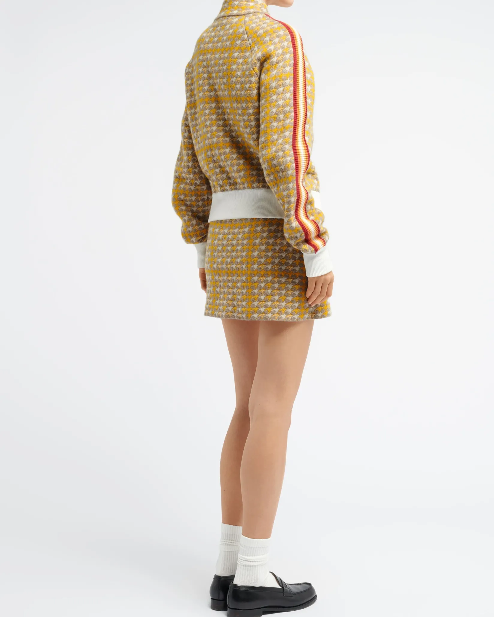 Women Barrie Cashmere and wool skirt with houndstooth pattern