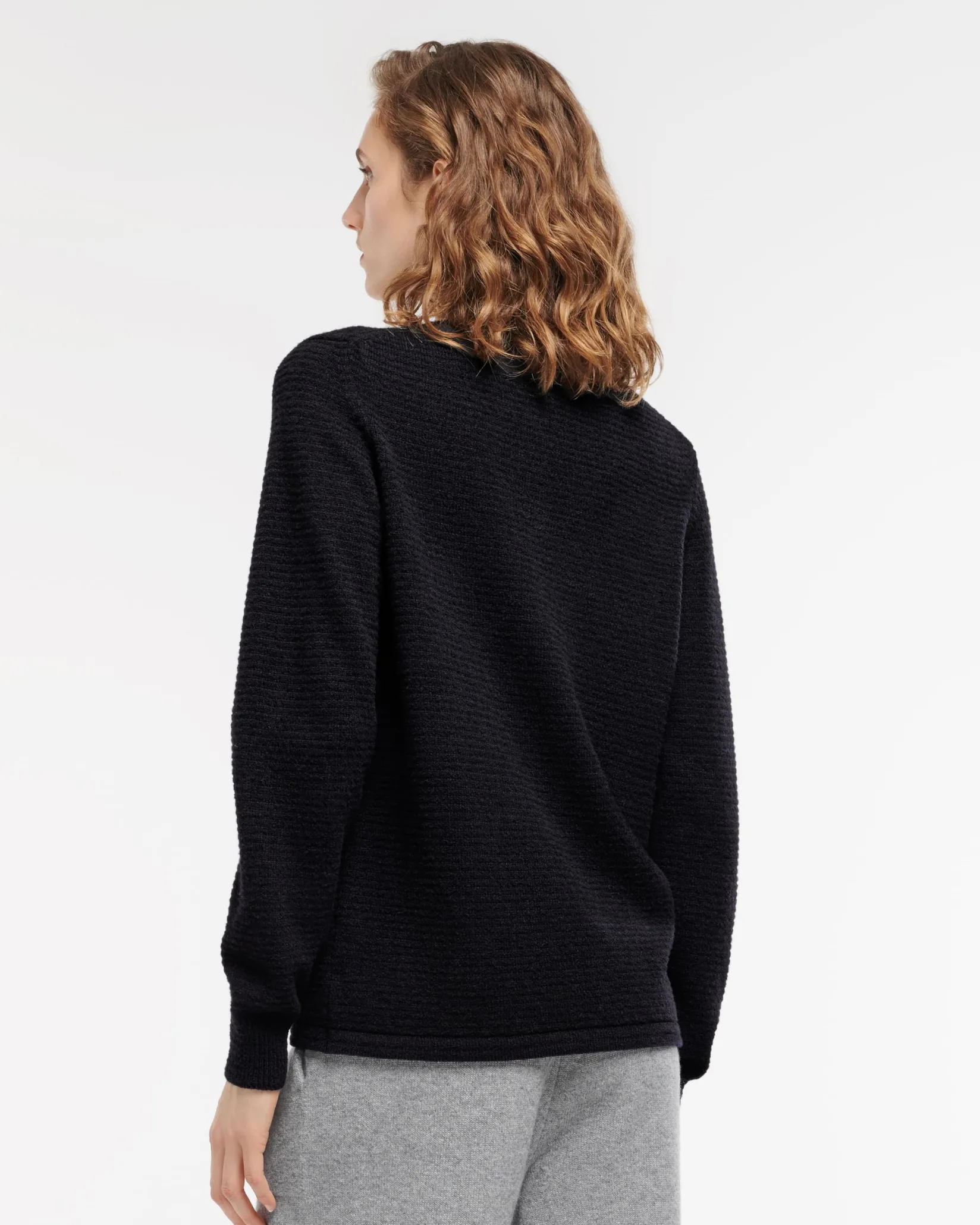 Women Barrie Cashmere jumper with thin stripes