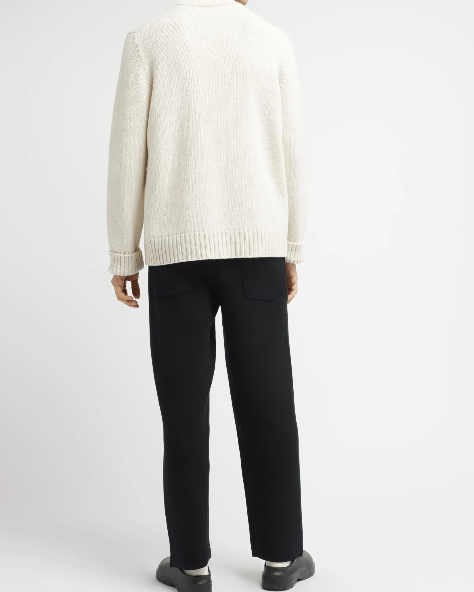 Barrie Cashmere round-neck jumper with jewel pattern