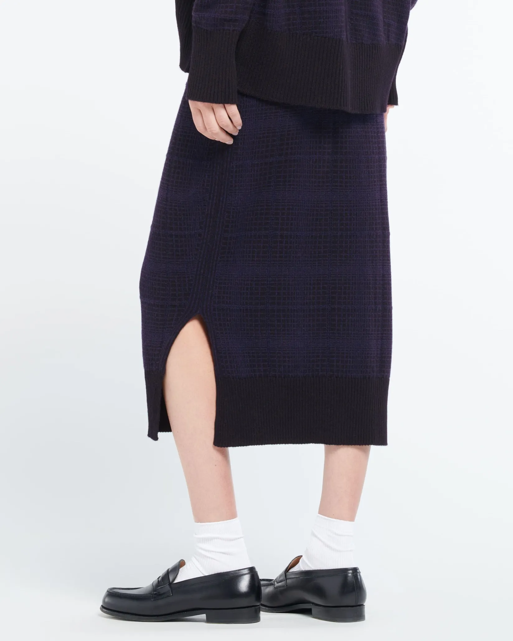 Women Barrie Cashmere skirt with a tartan motif