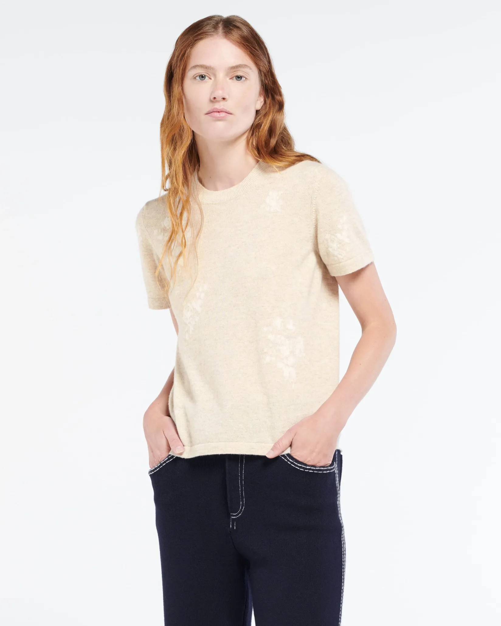 Women Barrie Cashmere top with a floral motif
