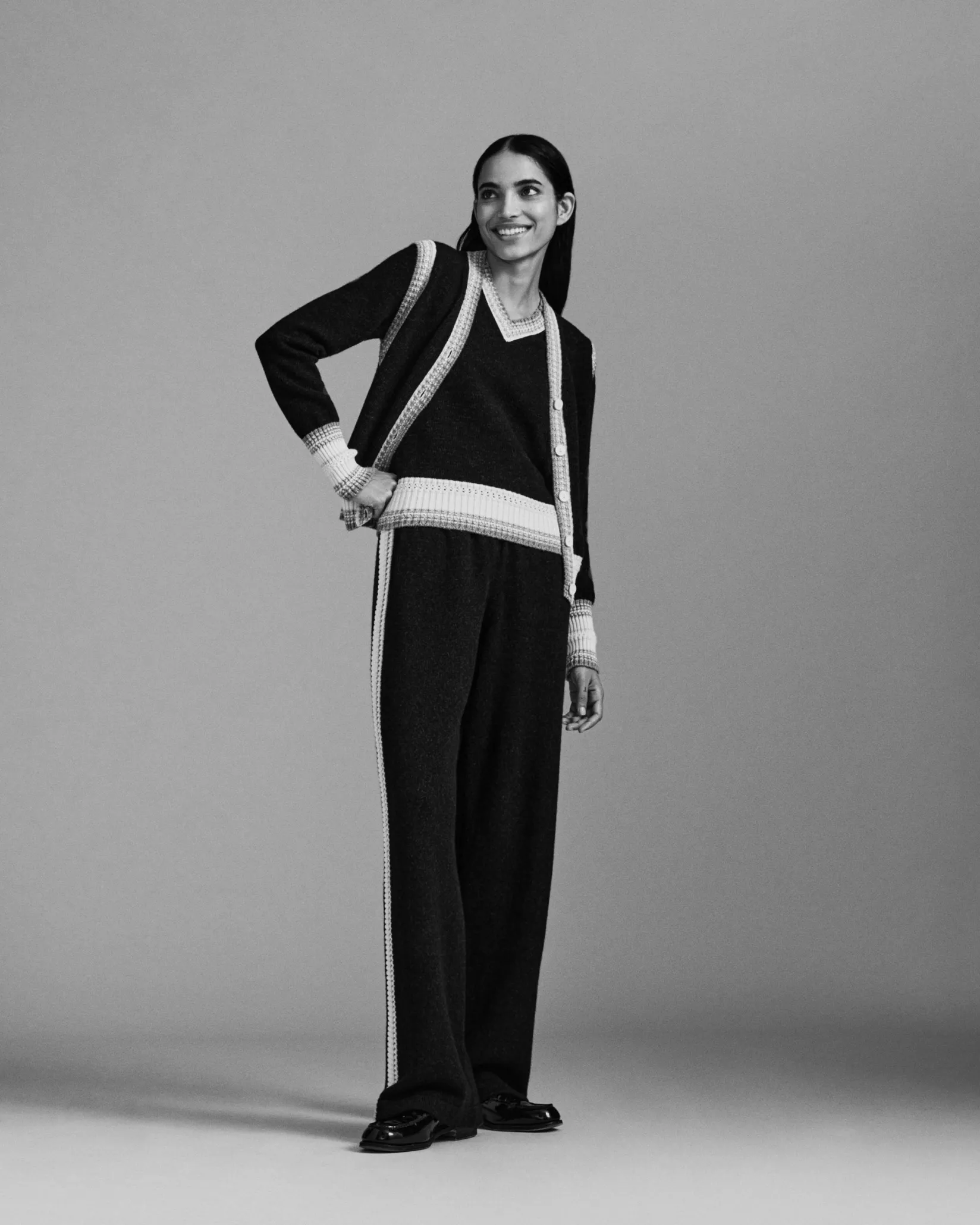 Women Barrie Cashmere V-neck jumper