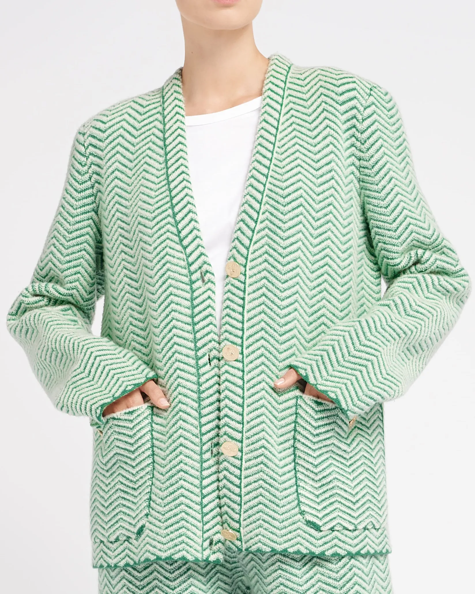 Women Barrie Cashmere, wool and silk tailored jacket with a chevron motif