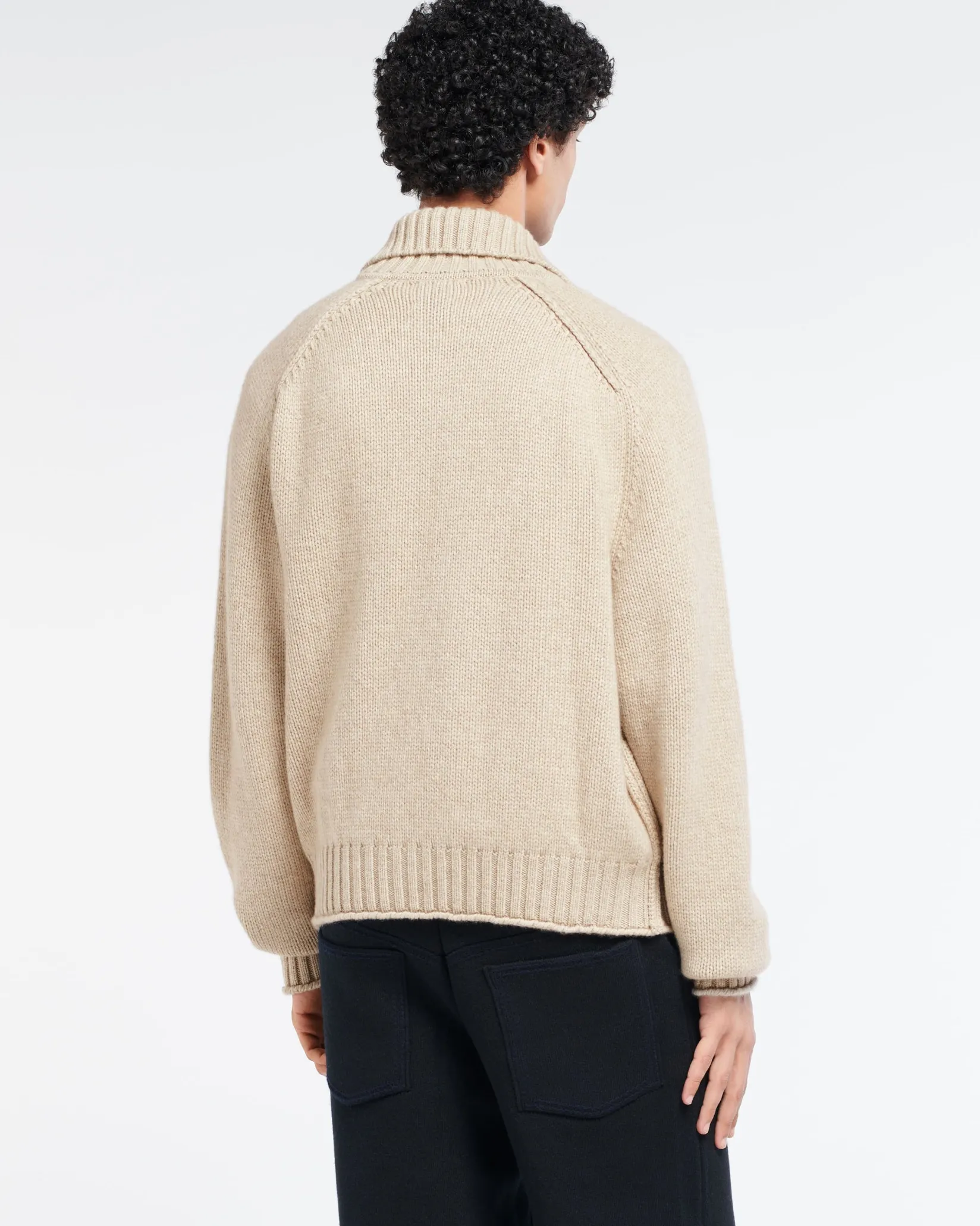 Barrie Chunky cashmere cardigan with polo collar and gold buttons