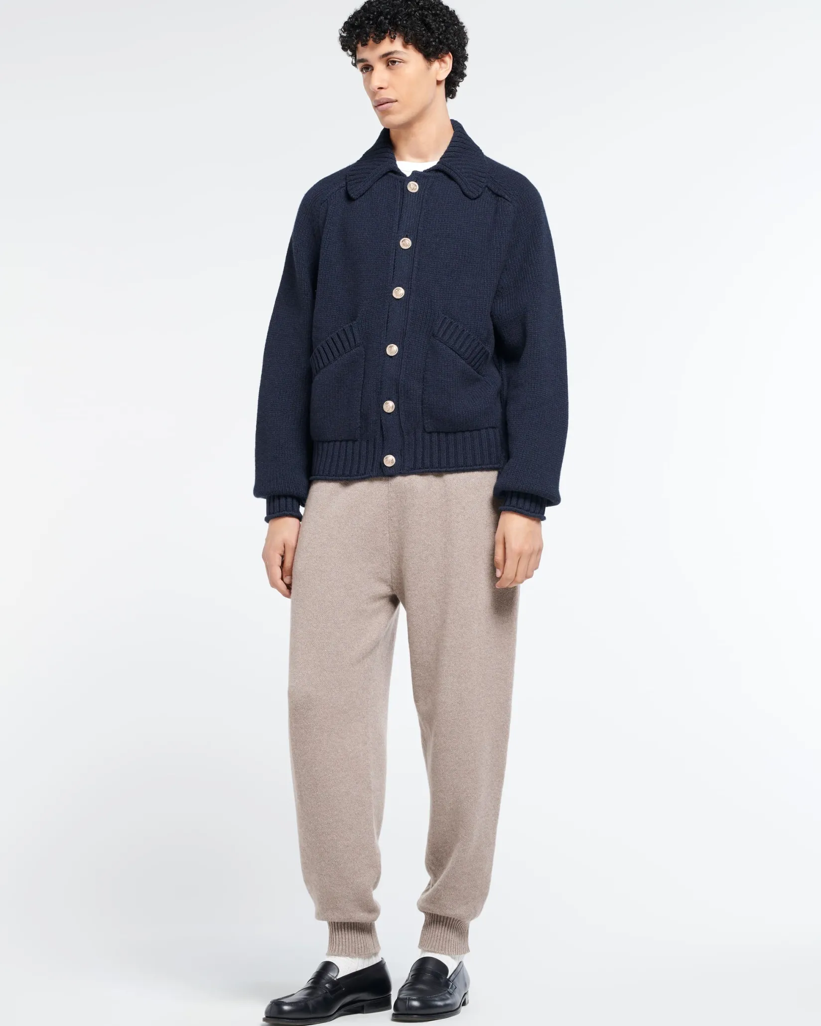 Barrie Chunky cashmere cardigan with polo collar and gold buttons