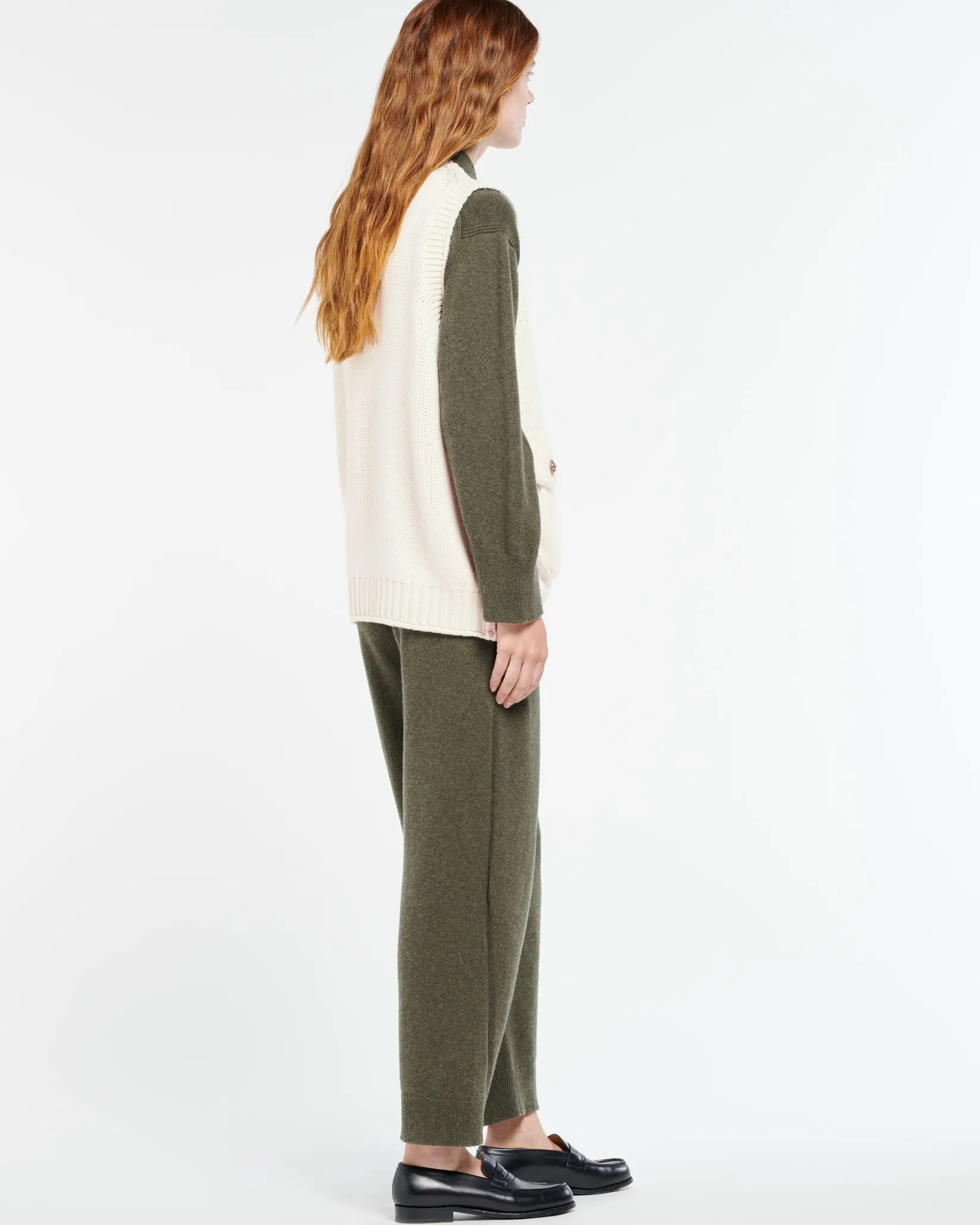 Women Barrie Chunky sleeveless cardigan with gold buttons