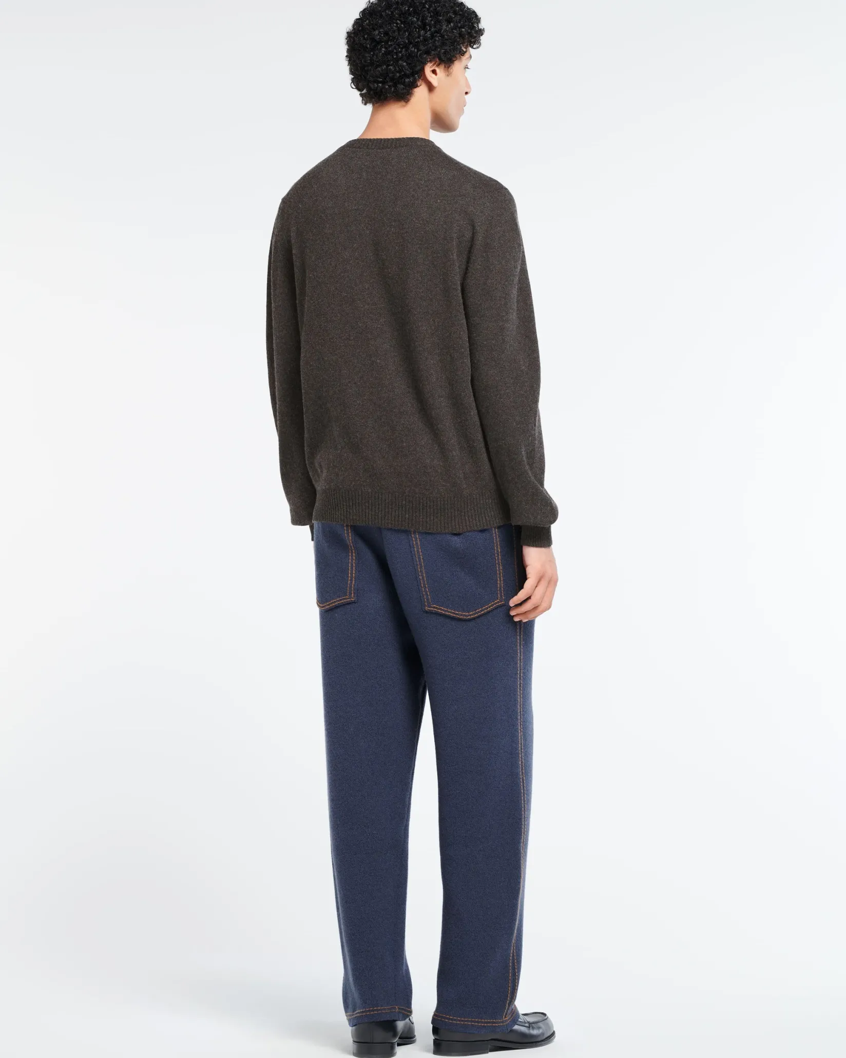 Barrie 3D cashmere logo round-neck jumper
