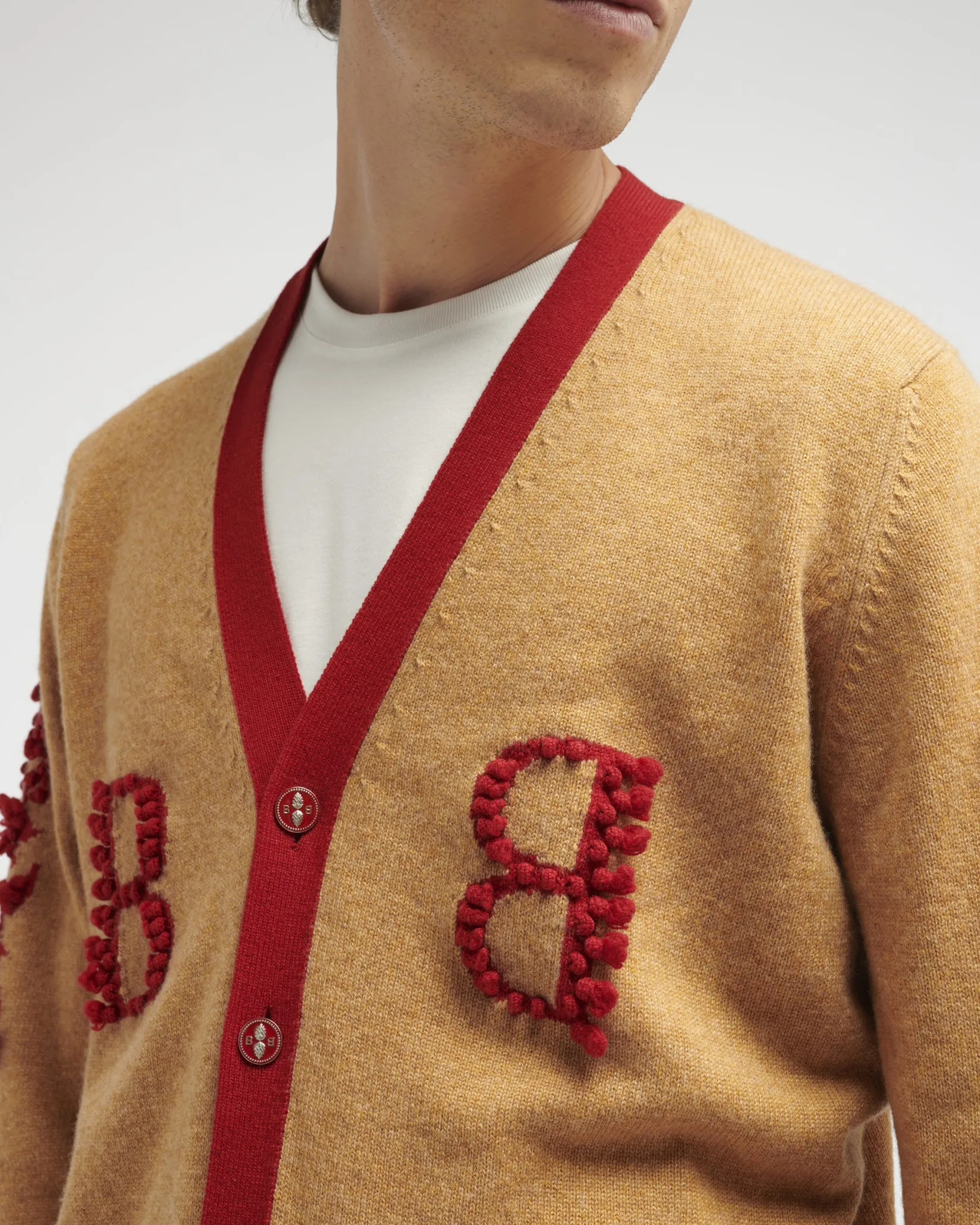 Barrie 3D logo V-neck cashmere cardigan