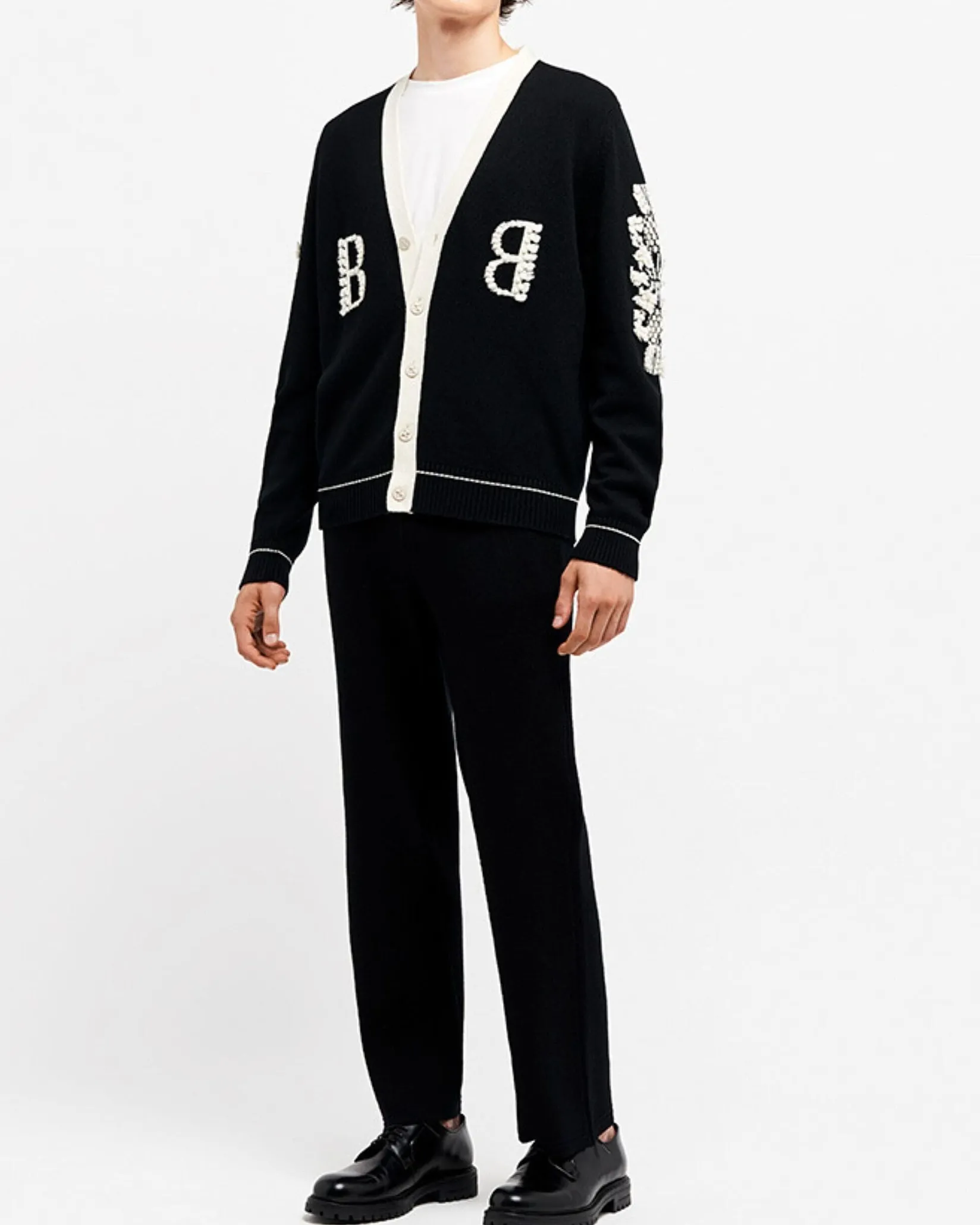 Barrie 3D logo V-neck cashmere cardigan