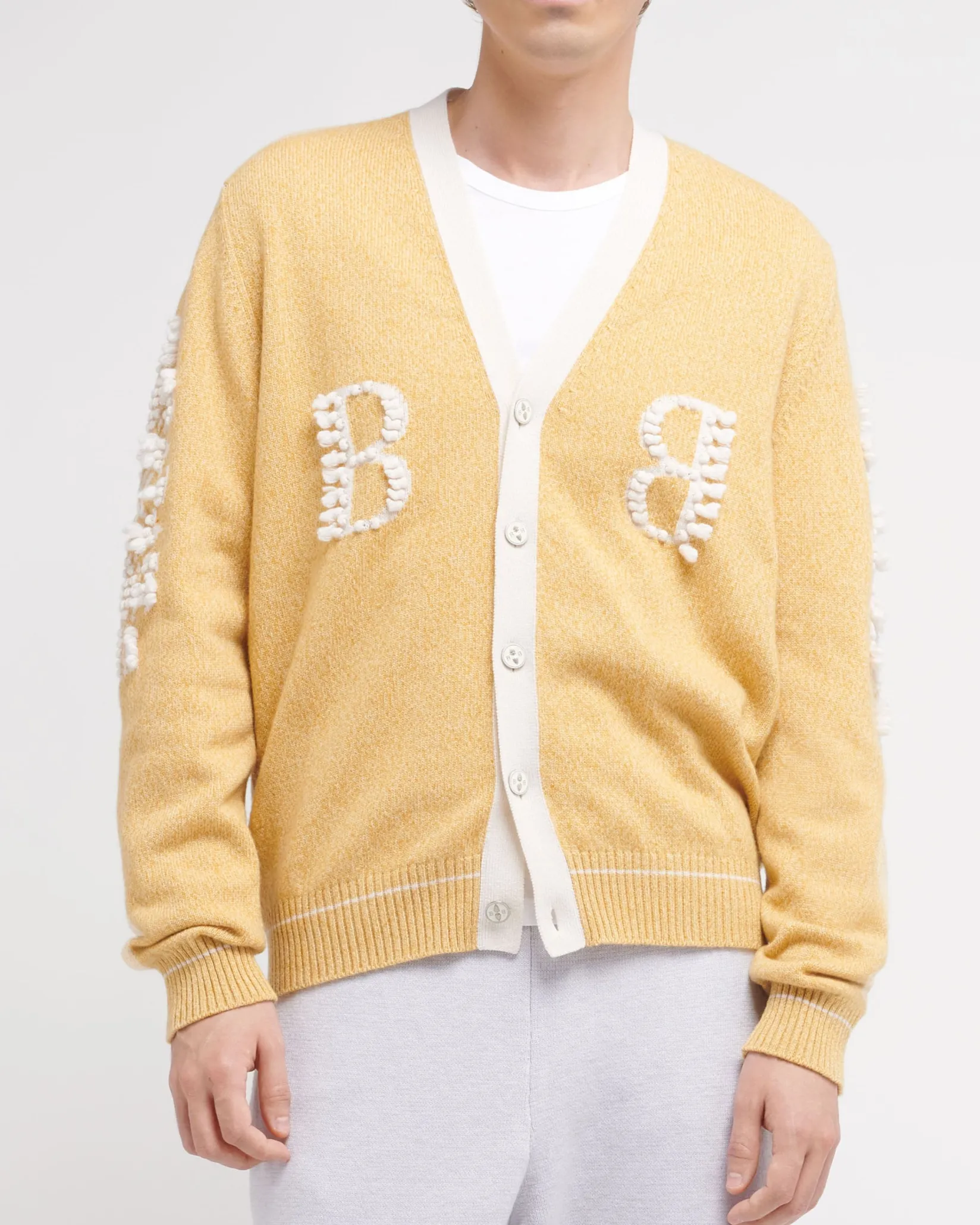 Barrie 3D logo V-neck cashmere cardigan