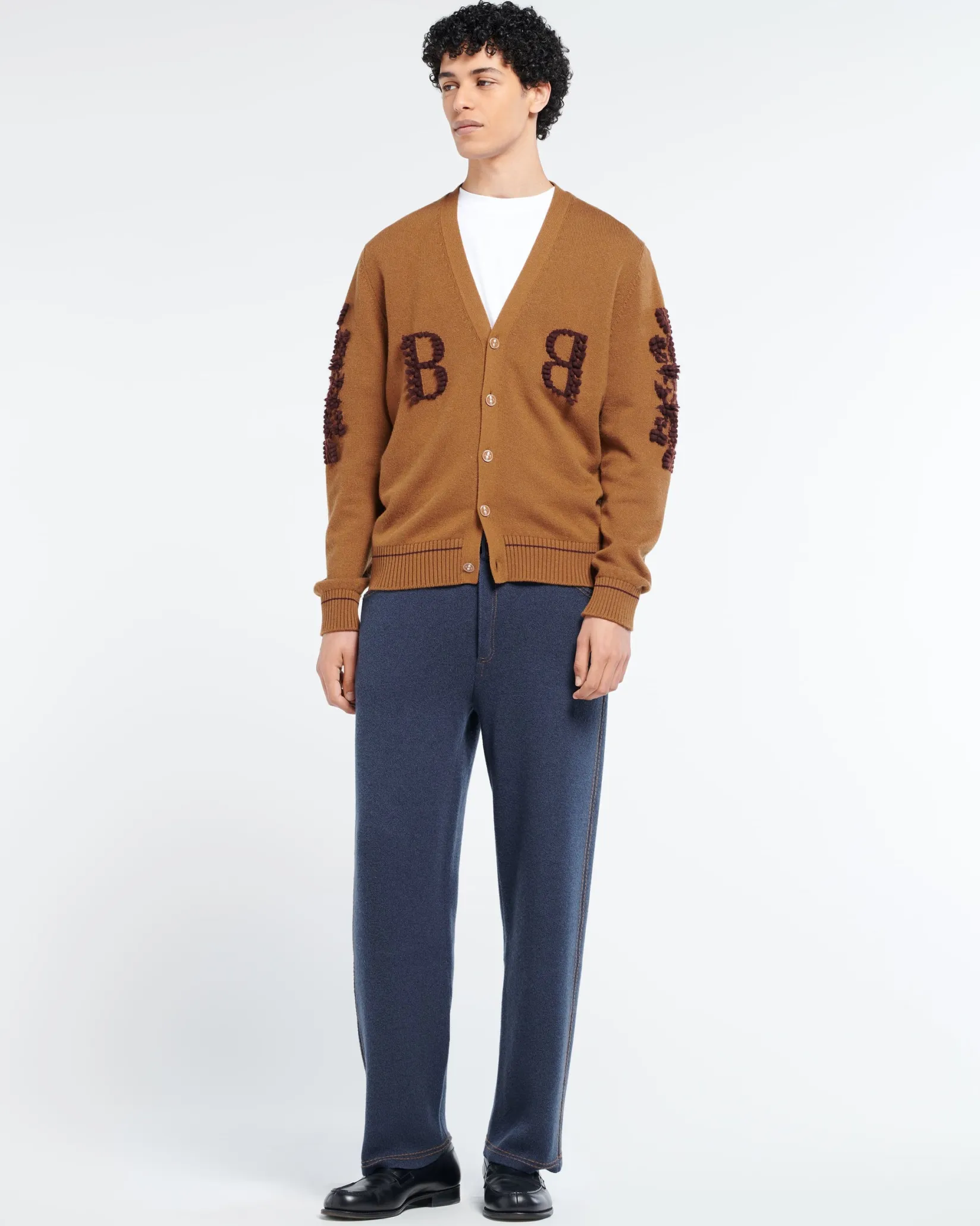 Barrie 3D logo V-neck cashmere cardigan