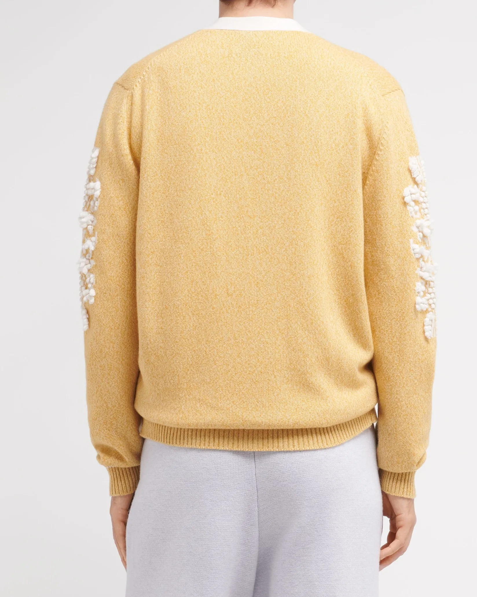 Barrie 3D logo V-neck cashmere cardigan