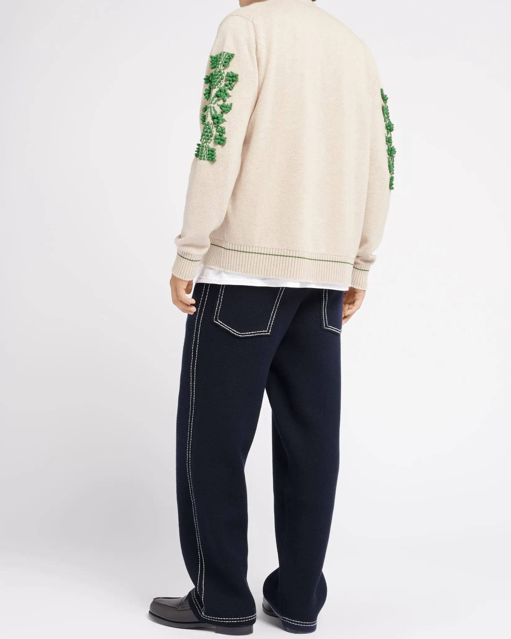 Barrie 3D logo V-neck cashmere cardigan
