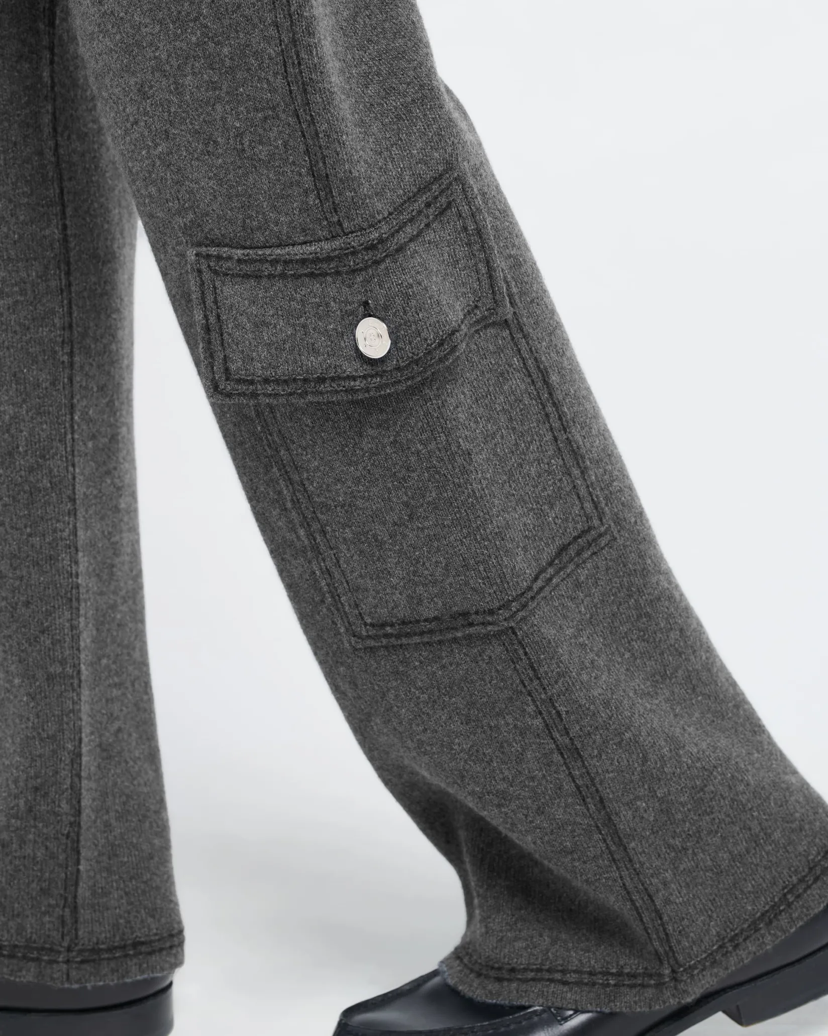 Women Barrie Denim cargo trousers in cashmere and cotton