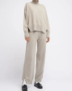 Women Barrie Iconic oversized roll-neck cashmere jumper