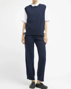 Women Barrie Iconic sleeveless cashmere jumper