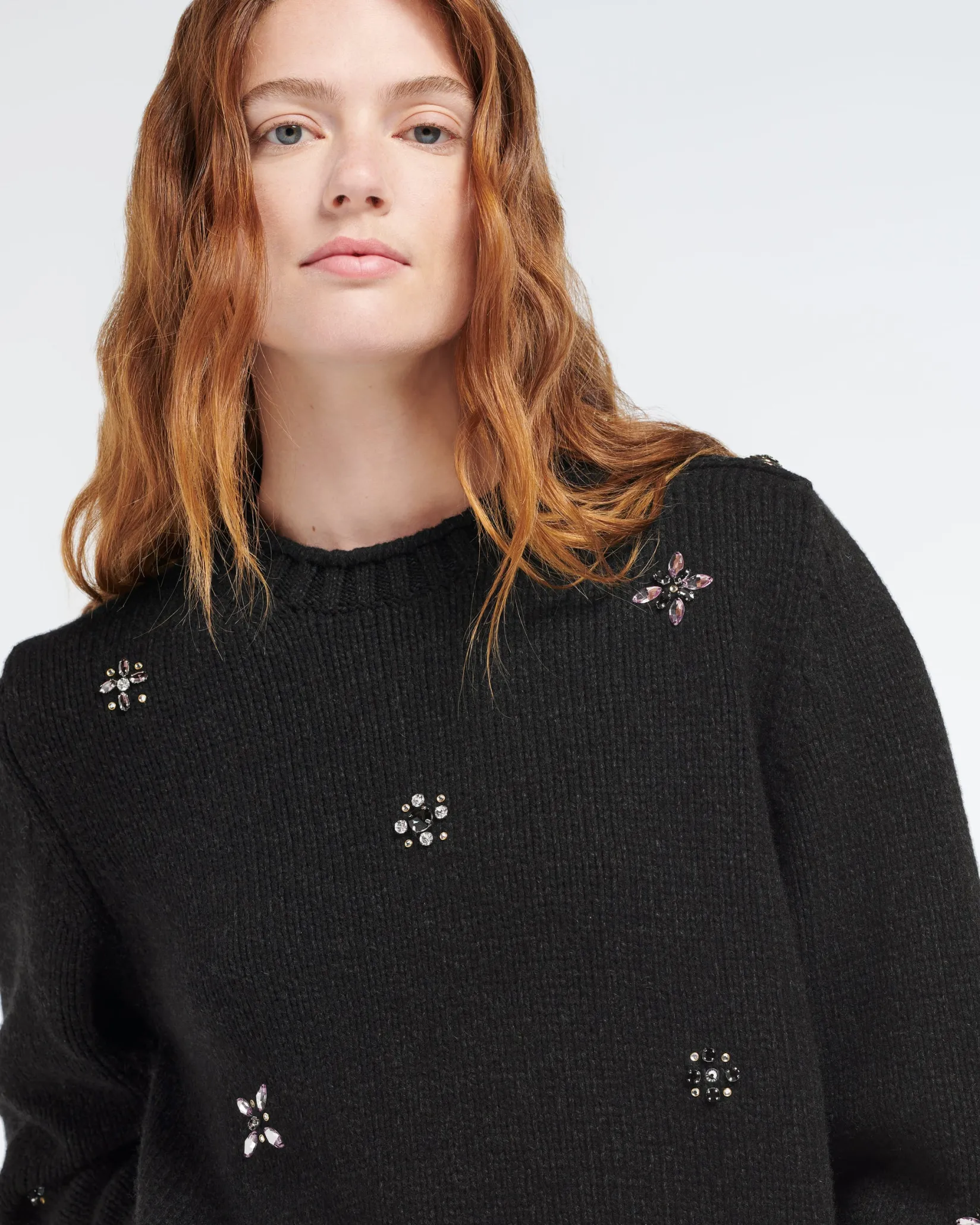 Women Barrie Jumper in chunky cashmere with gold buttons with embroidery