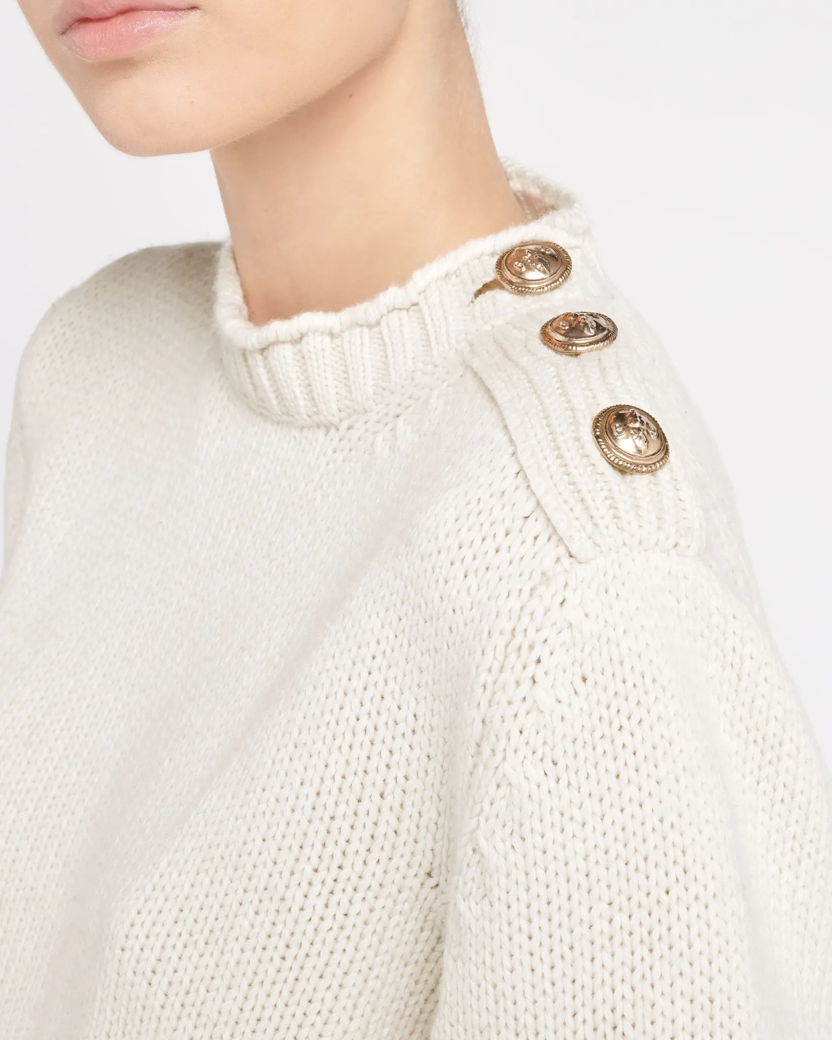 Women Barrie Jumper in chunky cashmere with gold buttons