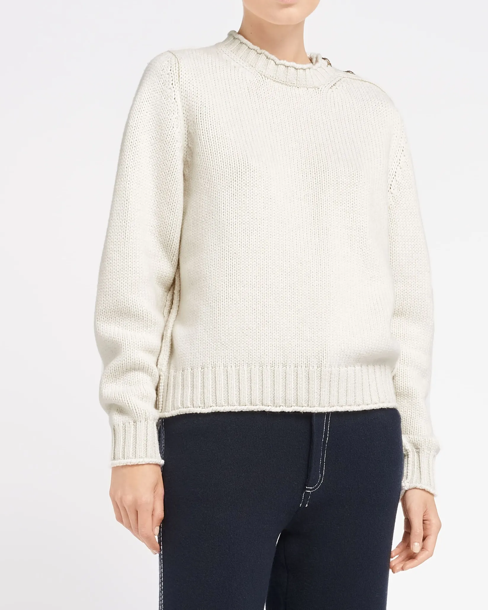 Women Barrie Jumper in chunky cashmere with gold buttons