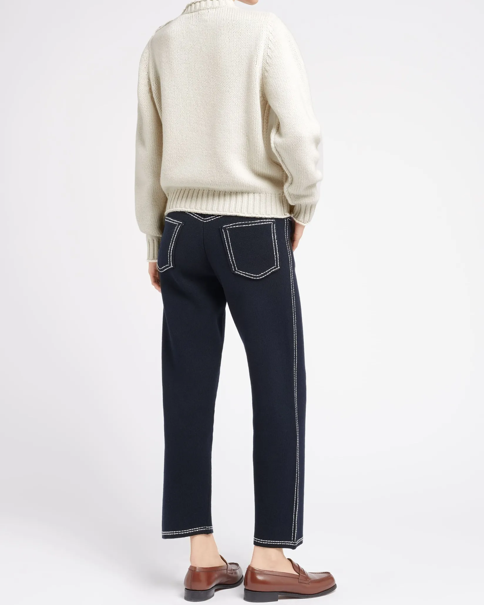 Women Barrie Jumper in chunky cashmere with gold buttons