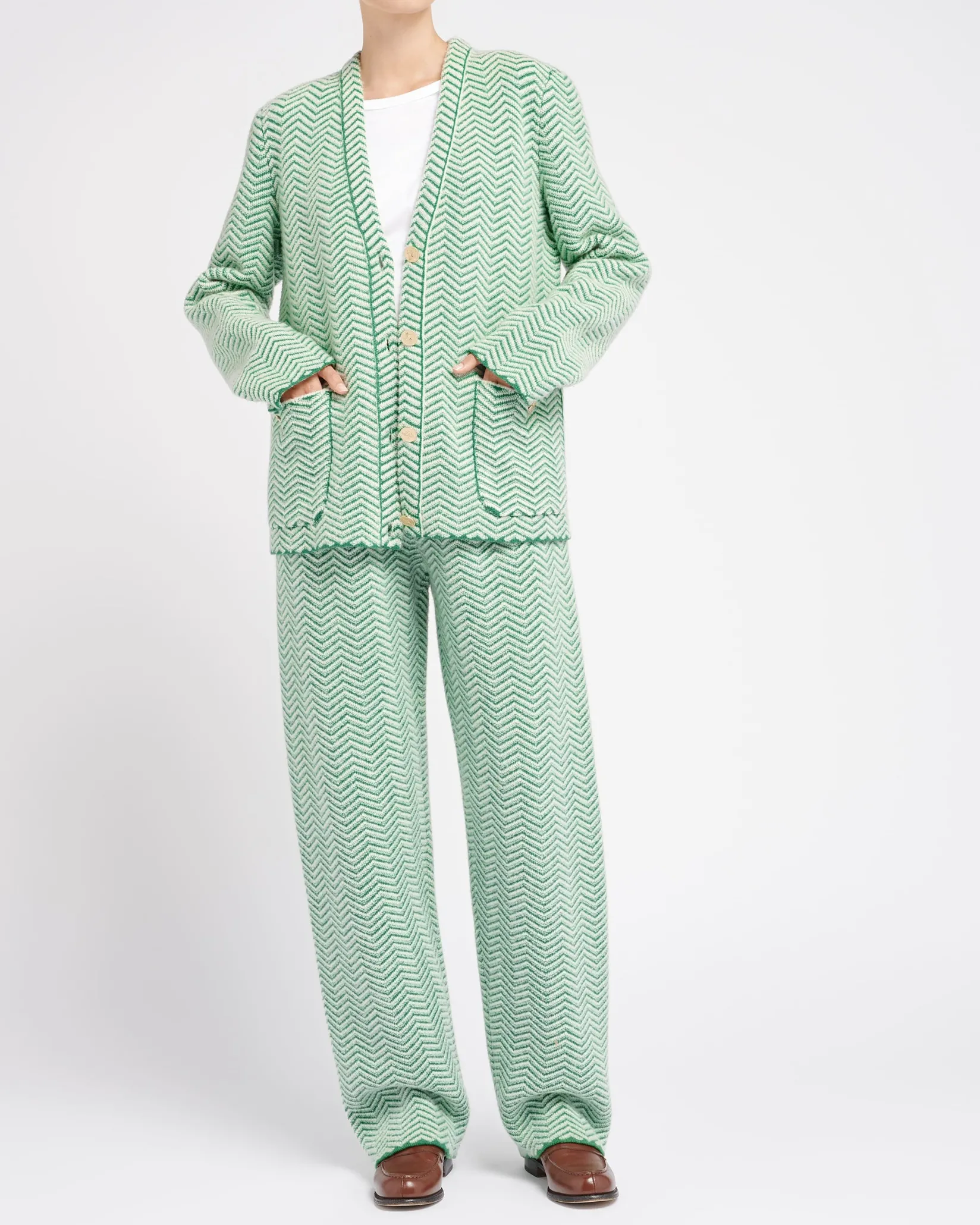 Women Barrie Trousers in cashmere, wool and silk with a chevron motif