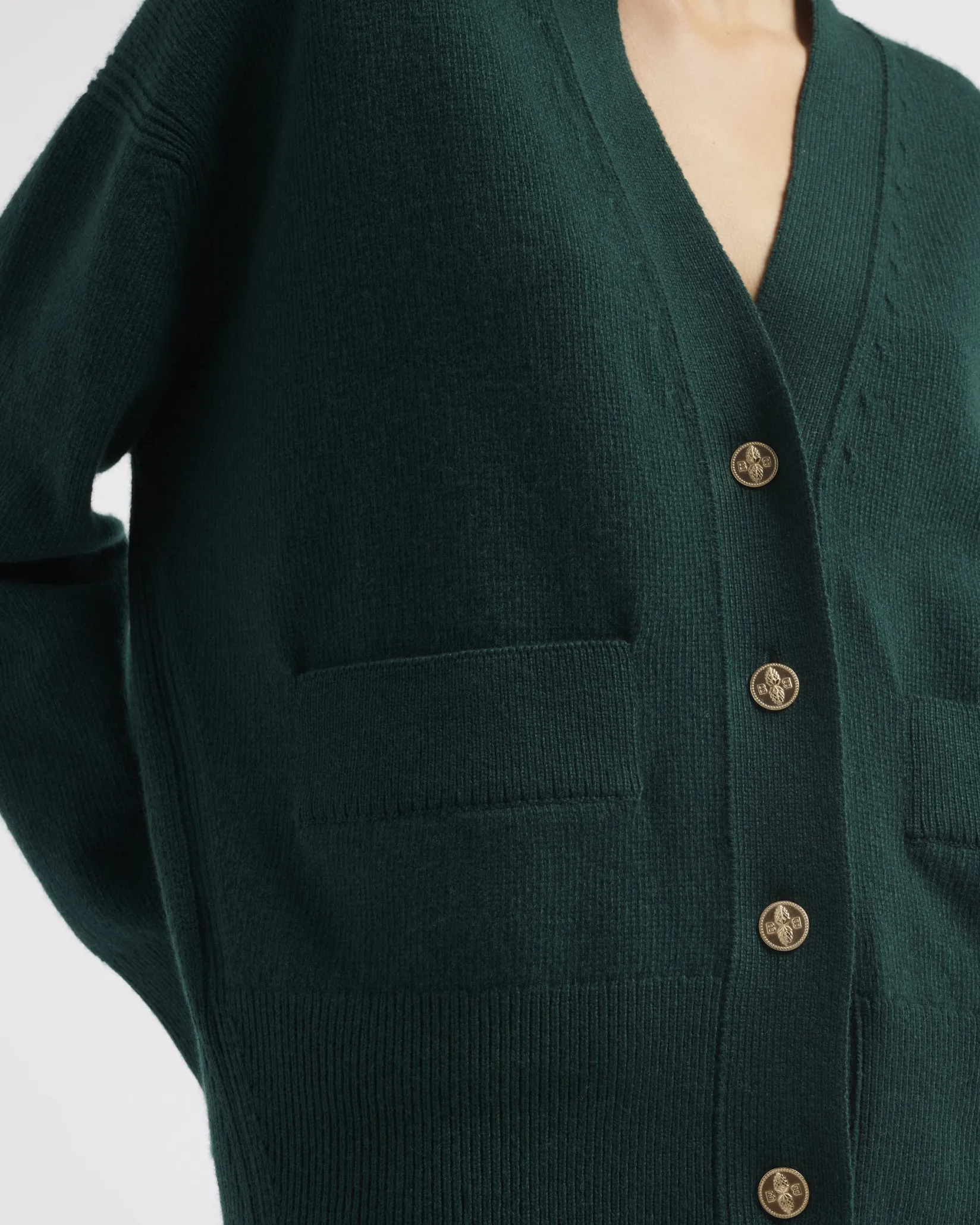 Women Barrie V-neck cashmere cardigan