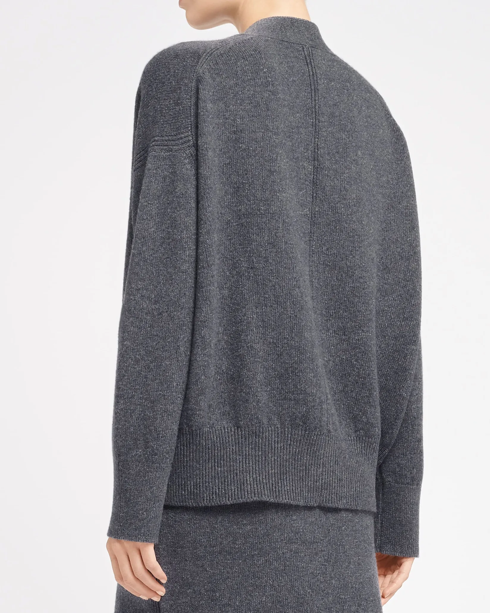 Women Barrie V-neck cashmere cardigan