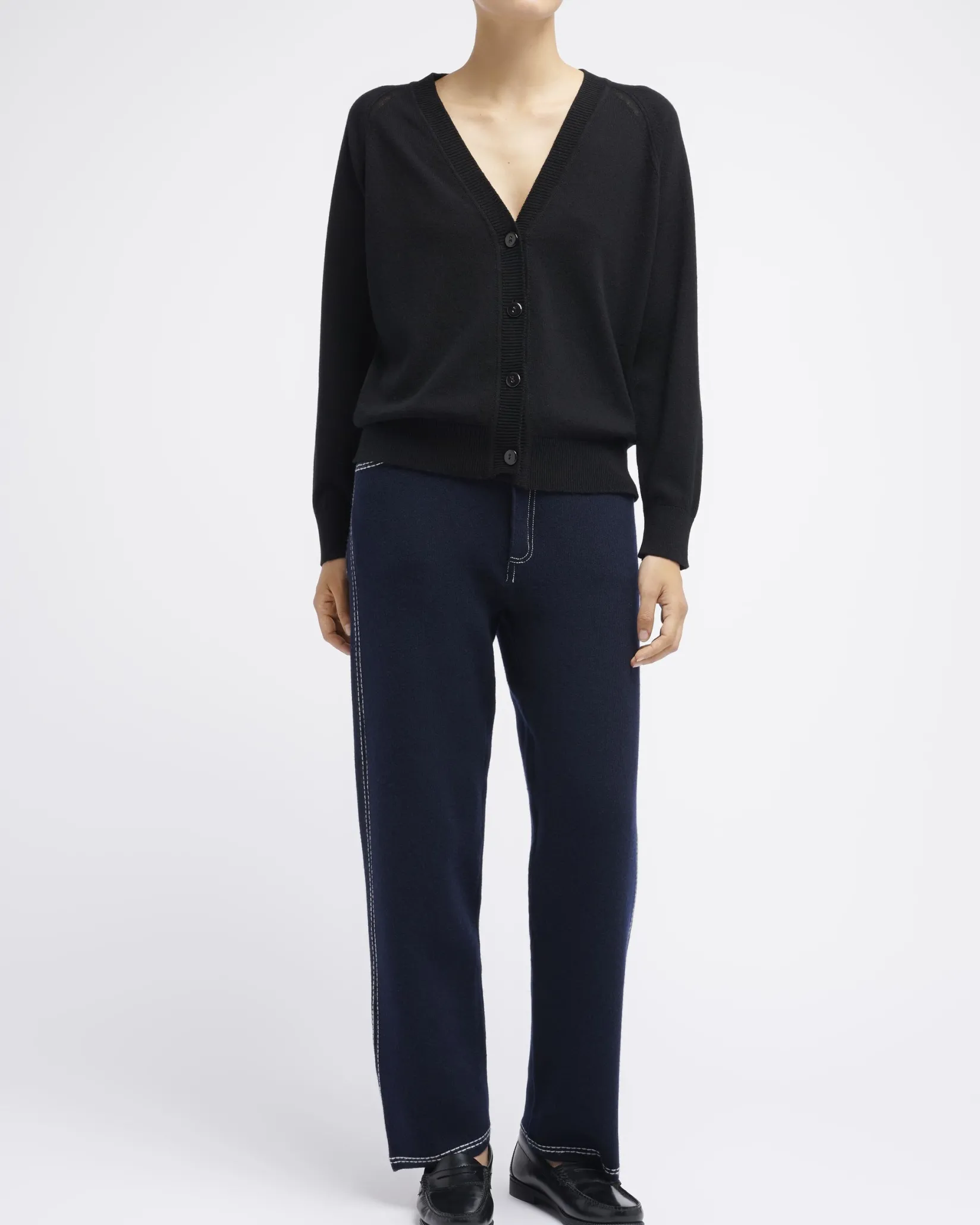 Women Barrie V-neck cashmere cardigan