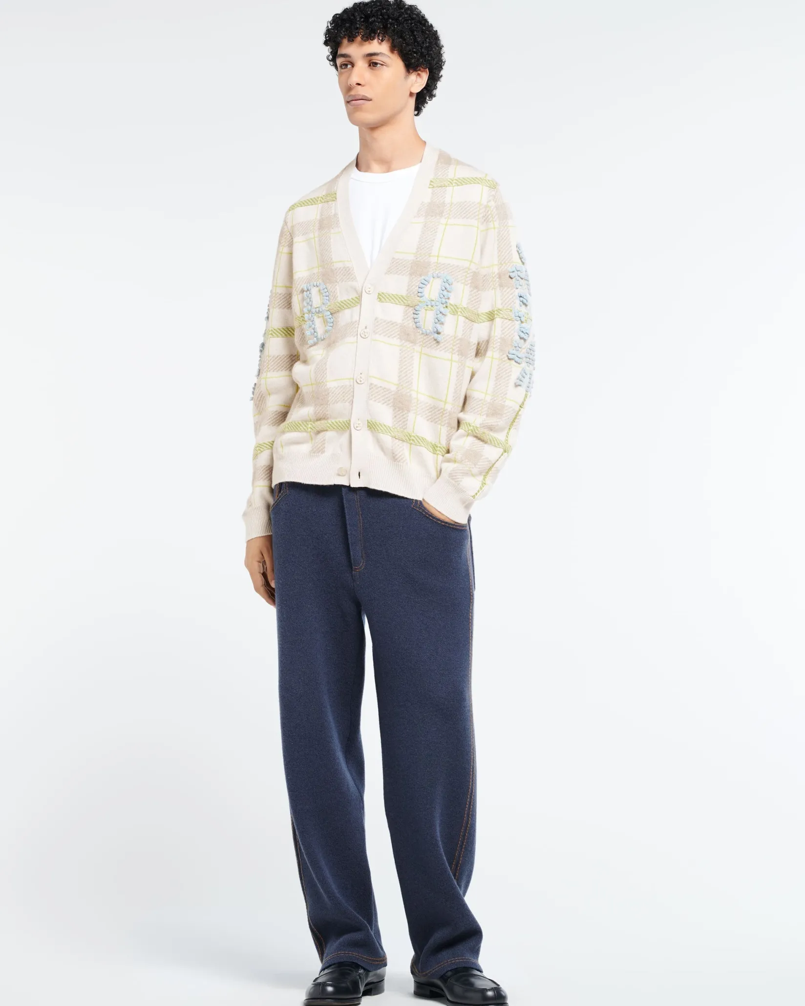 Barrie V-neck cashmere cardigan with tartan pattern and B logo