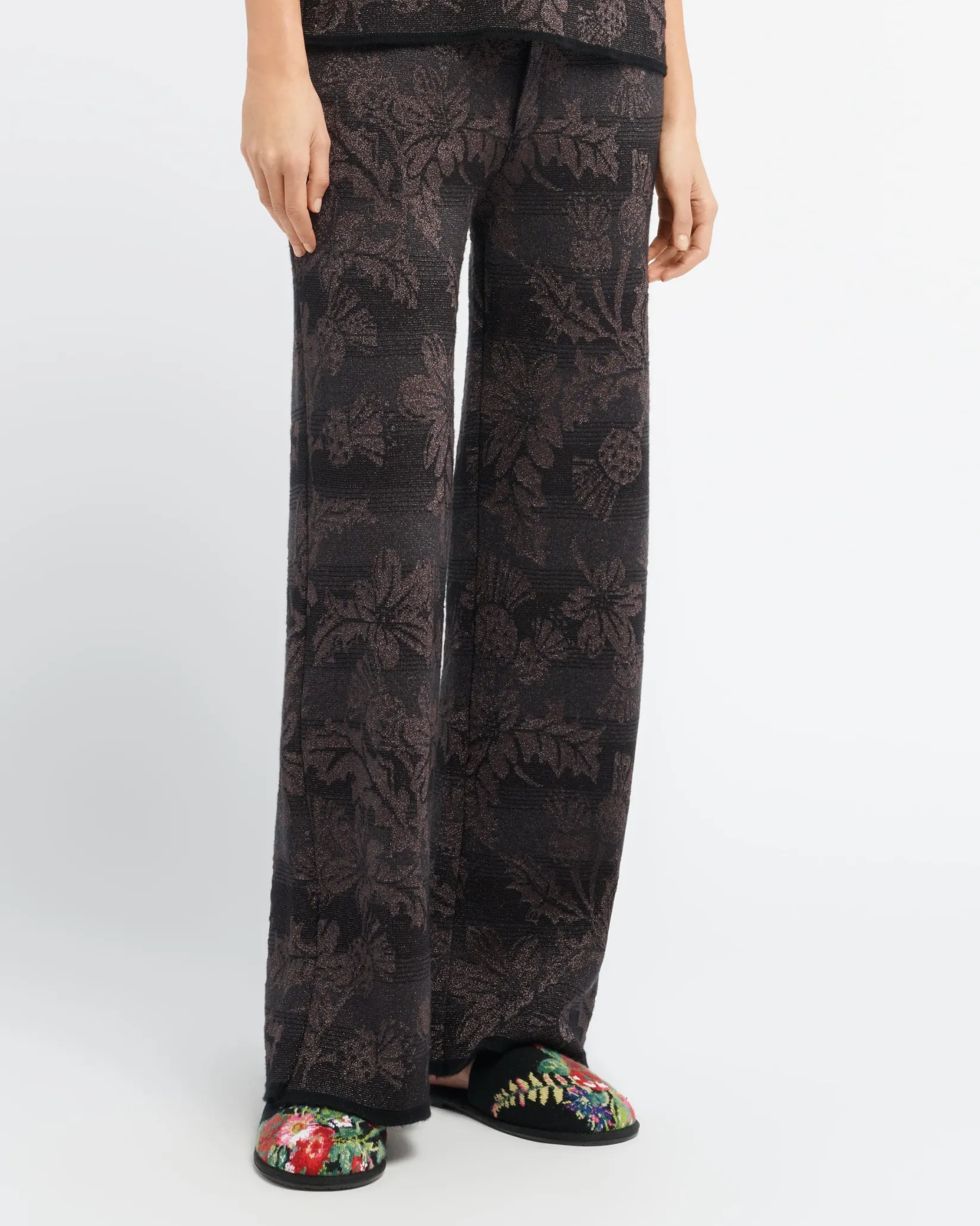 Women Barrie Wide-leg cashmere trousers with thistle motif