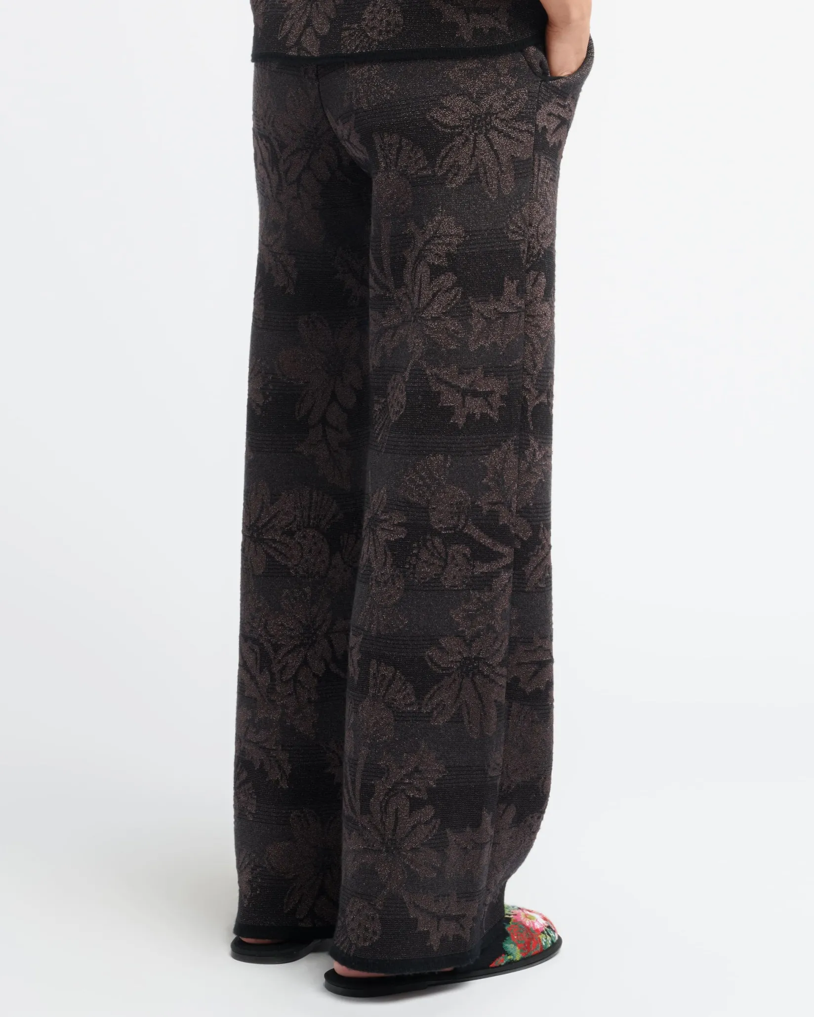 Women Barrie Wide-leg cashmere trousers with thistle motif